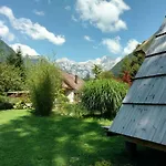 Lepa Lopa Homestay szállás *