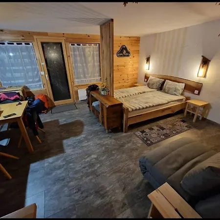 Lepa Lopa Homestay *