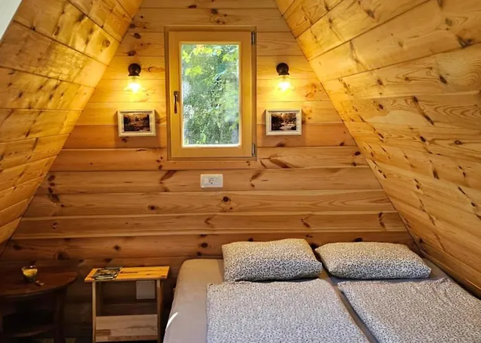 Nastanitev v družini Lepa Lopa